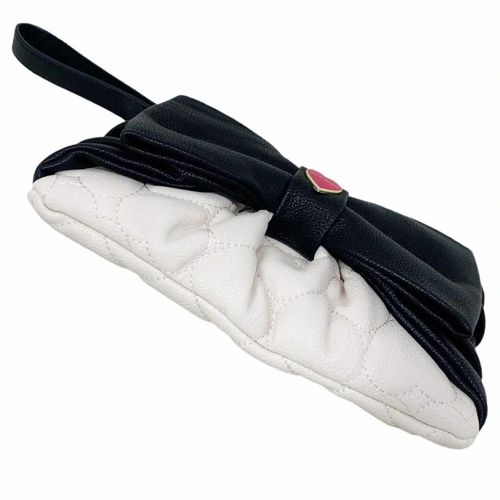 Betsey Johnson Quilted Heart Wristlet - Picture 4 of 10